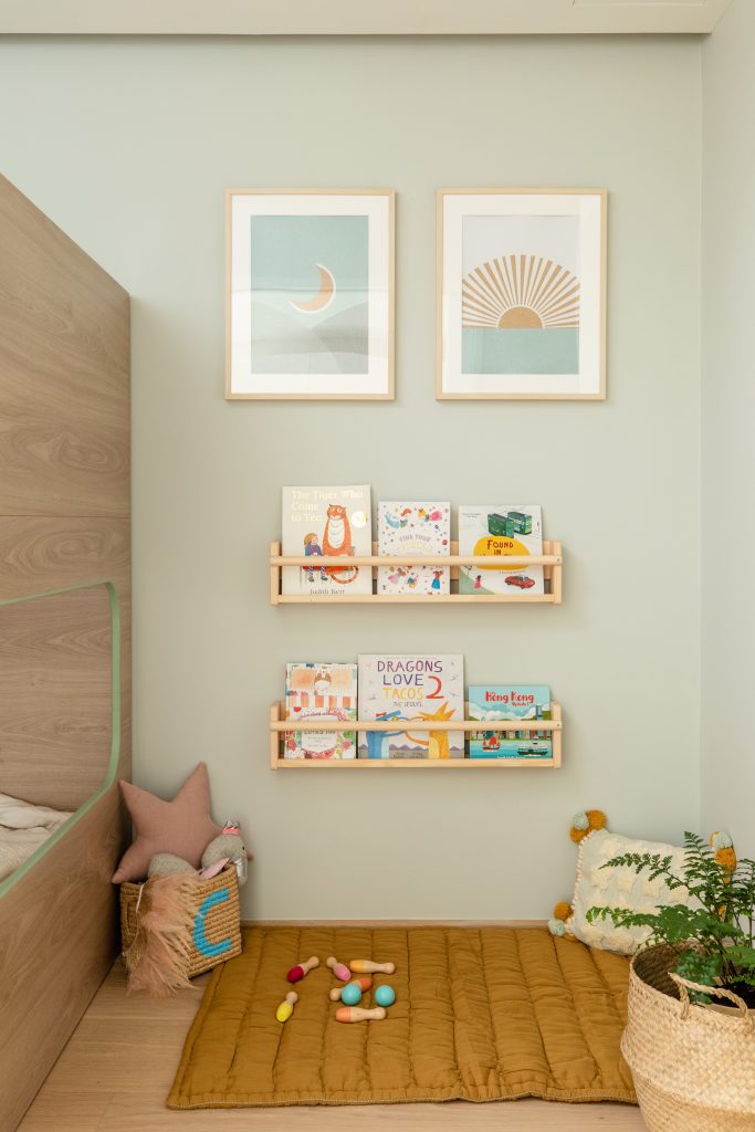 children's book shelf