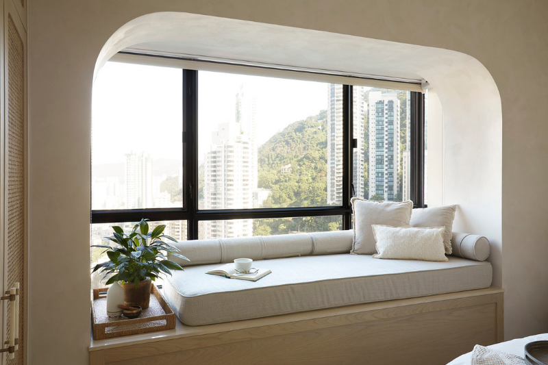 Bay window area
